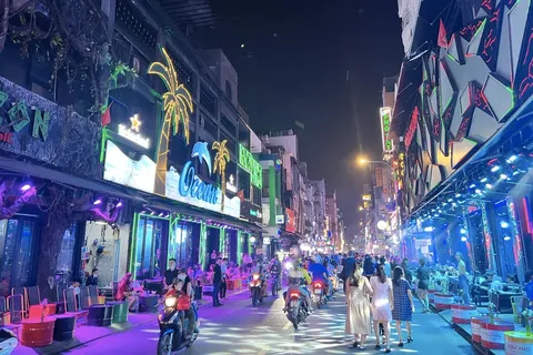 Nightlife on Bui Vien Street