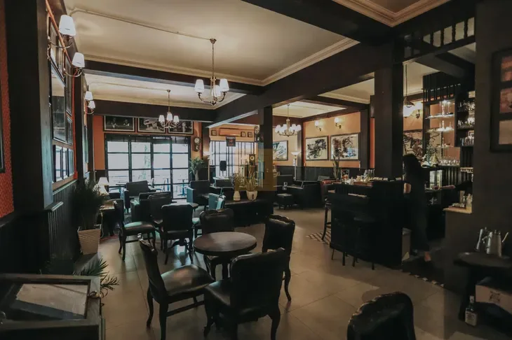 Coi Saigon Jazz & Cafe