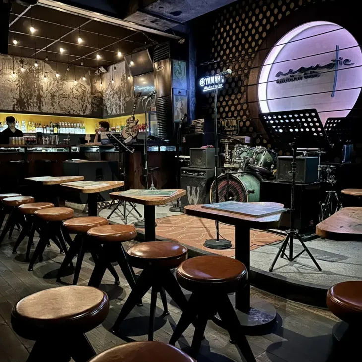 Acoustic Bar Live Music