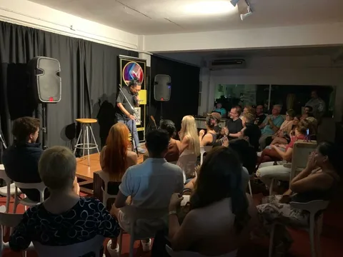 Callback Comedy Siam Weekly Shows at Queen Bee