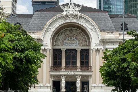 The ÀÕ Show at the Saigon Opera House